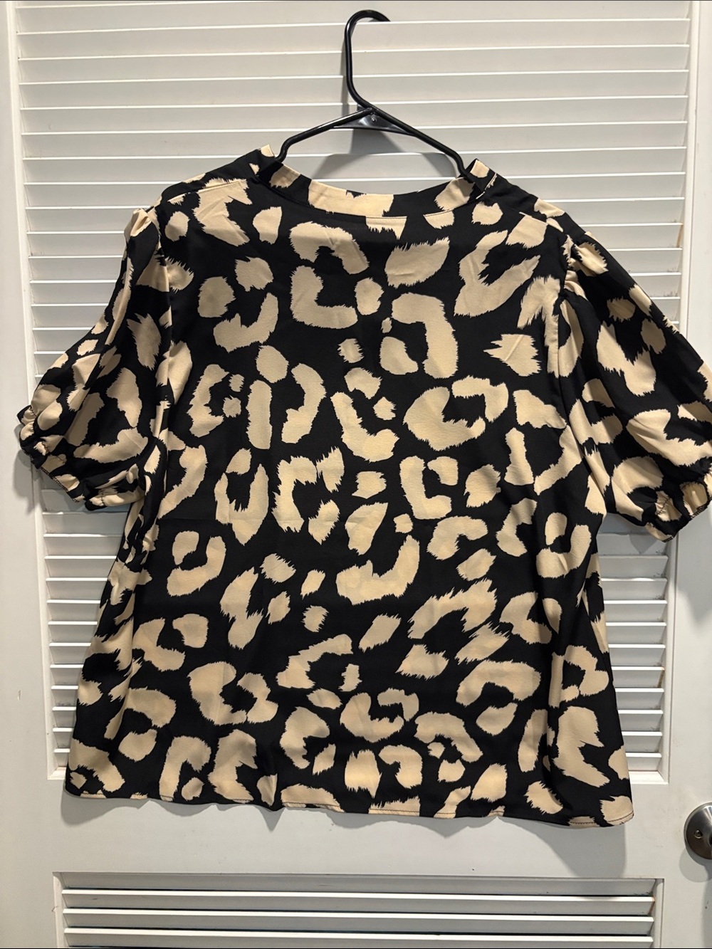 Womens Black & Beige Leopard Print Short Sleeve Top
